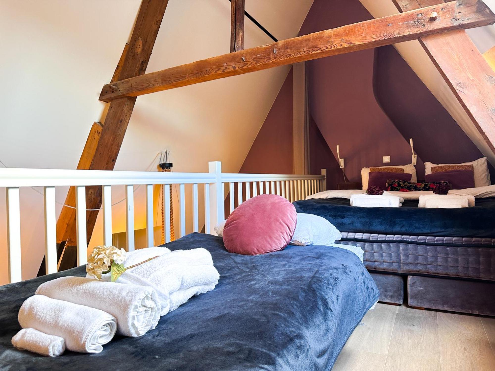 Gloria'S Loft Op De Grote Markt 布雷达 外观 照片